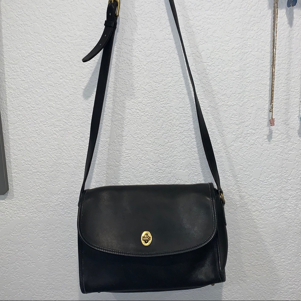 VINTAGE COACH PURSE